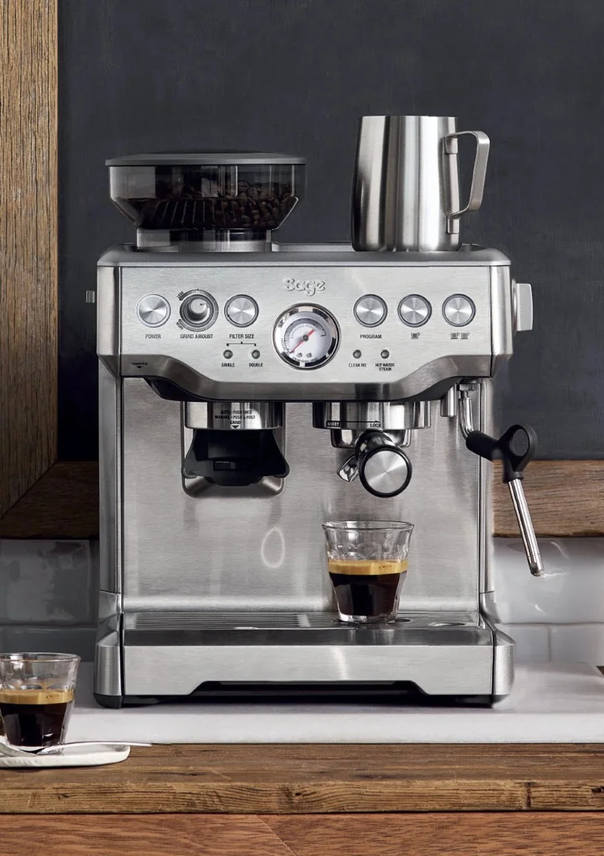 Siebträgermaschine Sage the Barista Express SES875BSS2EEU1A mit 15 bar Pumpendruck und 2 l Wassertan
