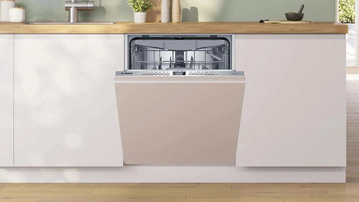 Vollintegrierbarer Geschirrspüler Bosch SMV4EVX08E mit 14 Maßgedecken und 44 dB (A)